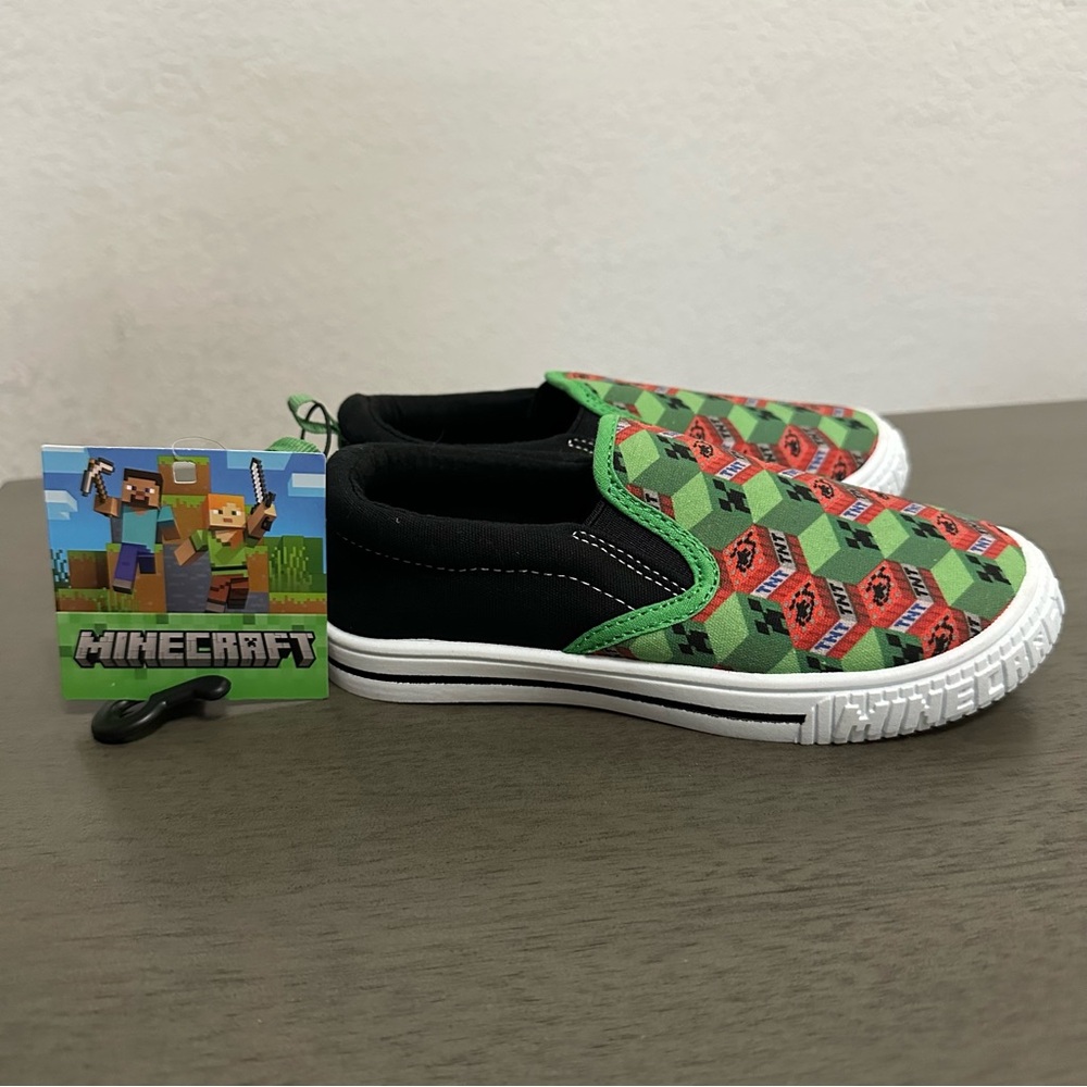 NWT Kids Slip-On Shoes - Minecraft shoes size 12